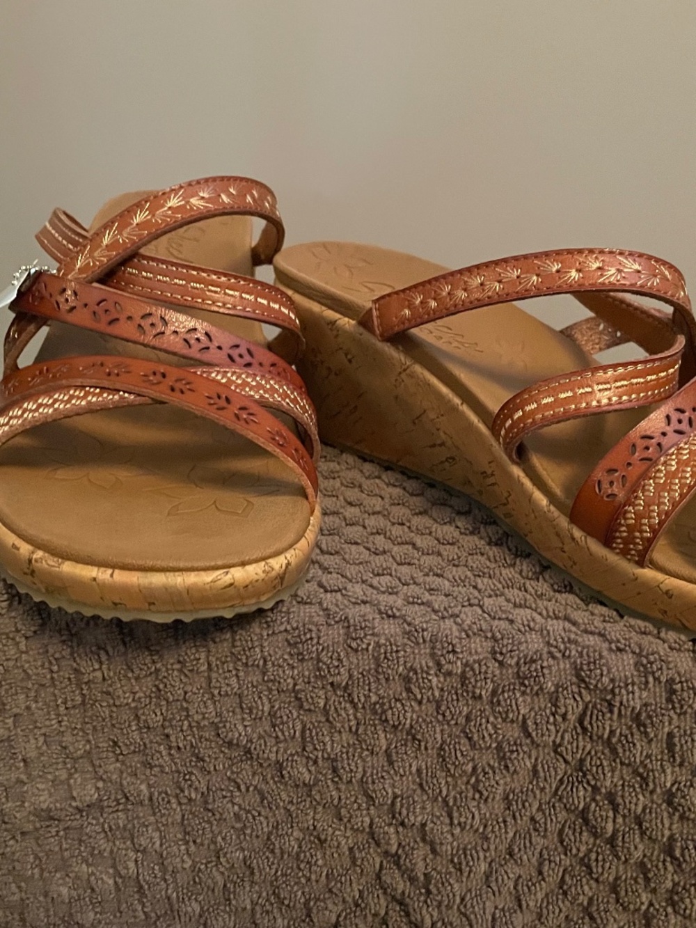 Skechers Luxe Foam wedge sandal
